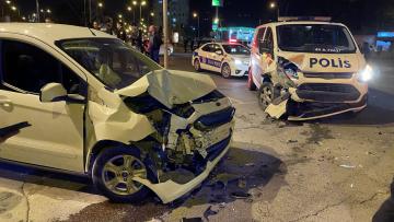Kahramanmaraş’ta kaçan otomobilin çarptığı ekip otosundaki polis yaralandı