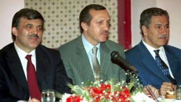 Bülent Arınç AK Parti’yi bu üçlü fotoğrafla kutlayıp mesaj verdi: İhtiyacımız olanlar bu temelde