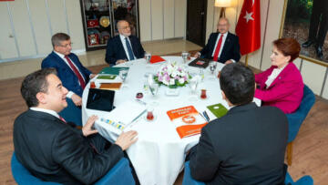 Altılı Masa kulisi!.. Meral Akşener, aday için anket istiyor! Ali Babacan adaylar listesi yapıyor