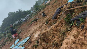 Endonezya’da felaket! Onlarca kişiyi toprak yuttu