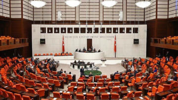 Meclis’e giren 30 yaş altındaki 5 vekilden 4’ü AK Parti’den