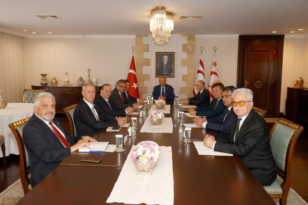 Cumhurbaşkanı Ersin Tatar, siyasi parti başkanı ve temsilcilerini bilgilendirdi