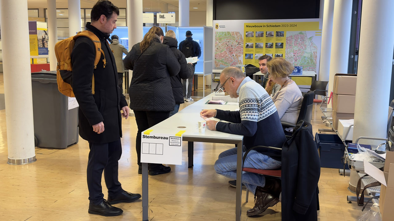 Hollanda’da erken genel seçimde ilk sıraya yerleşen ırkçı lider Wilders’tan ilk sözler