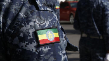 Eski Devlet Bakanı ‘terör faaliyetleri’ nedeniyle gözaltına alındı