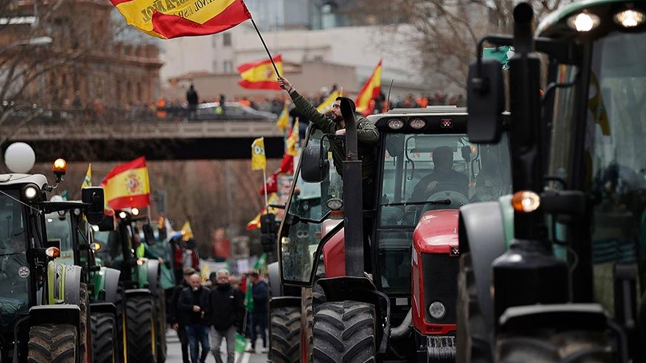 Fransa’dan sonra İspanya’da da çiftçiler protestolara başladı