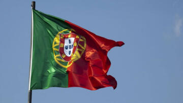 Portekizliler, erken genel seçim için yarın sandığa gidiyor