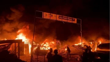 İsrail’in Refah’ta yerinden edilmiş Filistinlilerin kampını bombalaması sonucu 40 kişi öldü