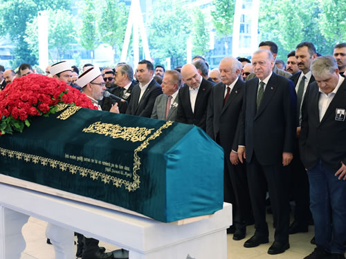 Cumhurbaşkanı Erdoğan, Özer Uçuran Çiller’in cenaze törenine katıldı