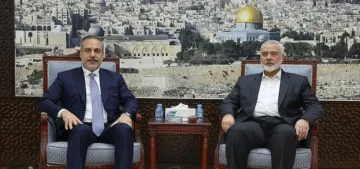 Katar’da Gazze diplomasisi! Bakan Hakan Fidan ile Hamas lideri İsmail Heniyye bir araya geldi.