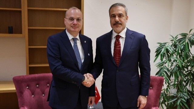 Bakan Fidan Arnavut mevkidaşı Hasani ile bir araya geldi