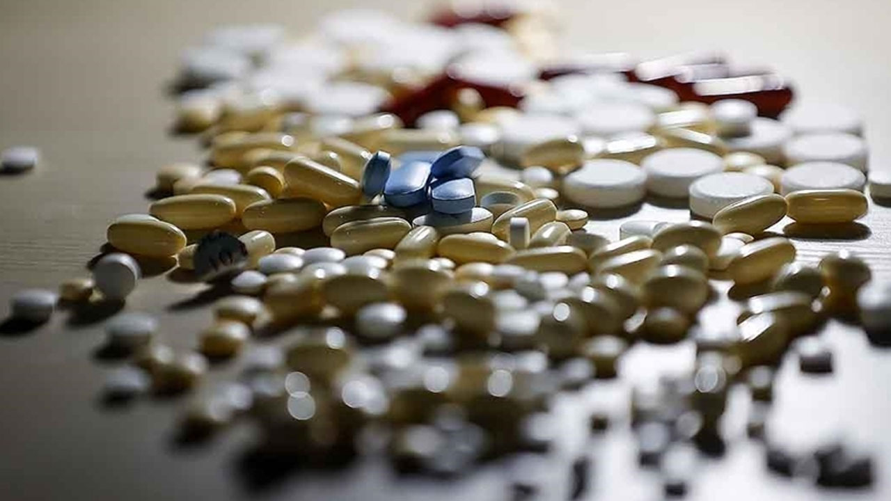 Aile hekimlerinin raporlu reçete edebildiği ilaç sayısı yükseldi! Bakan Vedat Işıkhan’dan açıklama