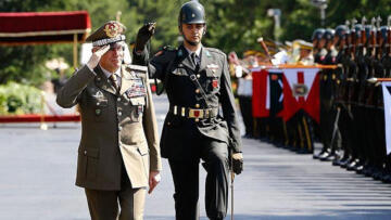 Eski İtalya Genelkurmay Başkanı Graziano evinde ölü bulundu