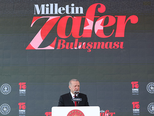 “15 Temmuz’a iftiralar atanlar, Türkiye üzerine tezgâhlanmak istenen tiyatronun birer figüranıdır”