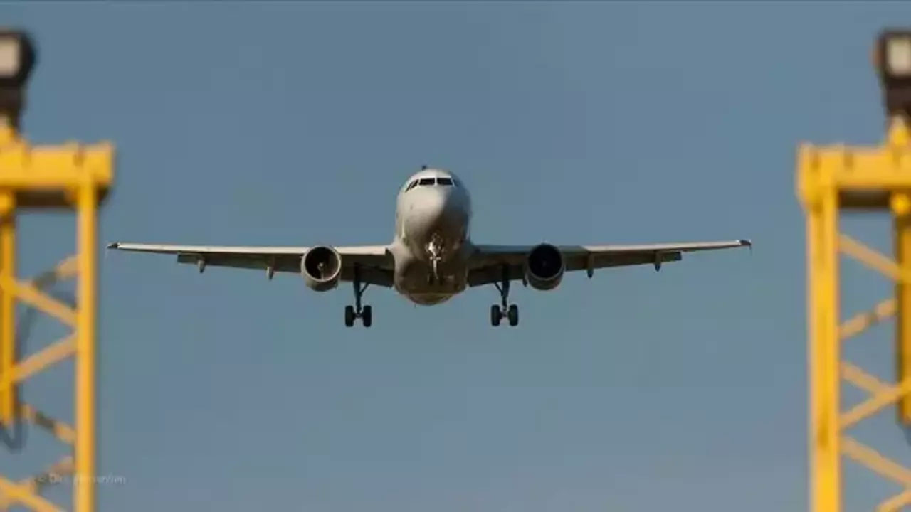 İspanya’dan Uruguay’a giden uçak Brezilya’ya acil iniş yaptı
