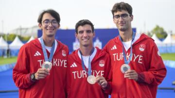 Olimpiyat üçüncüsüyüz