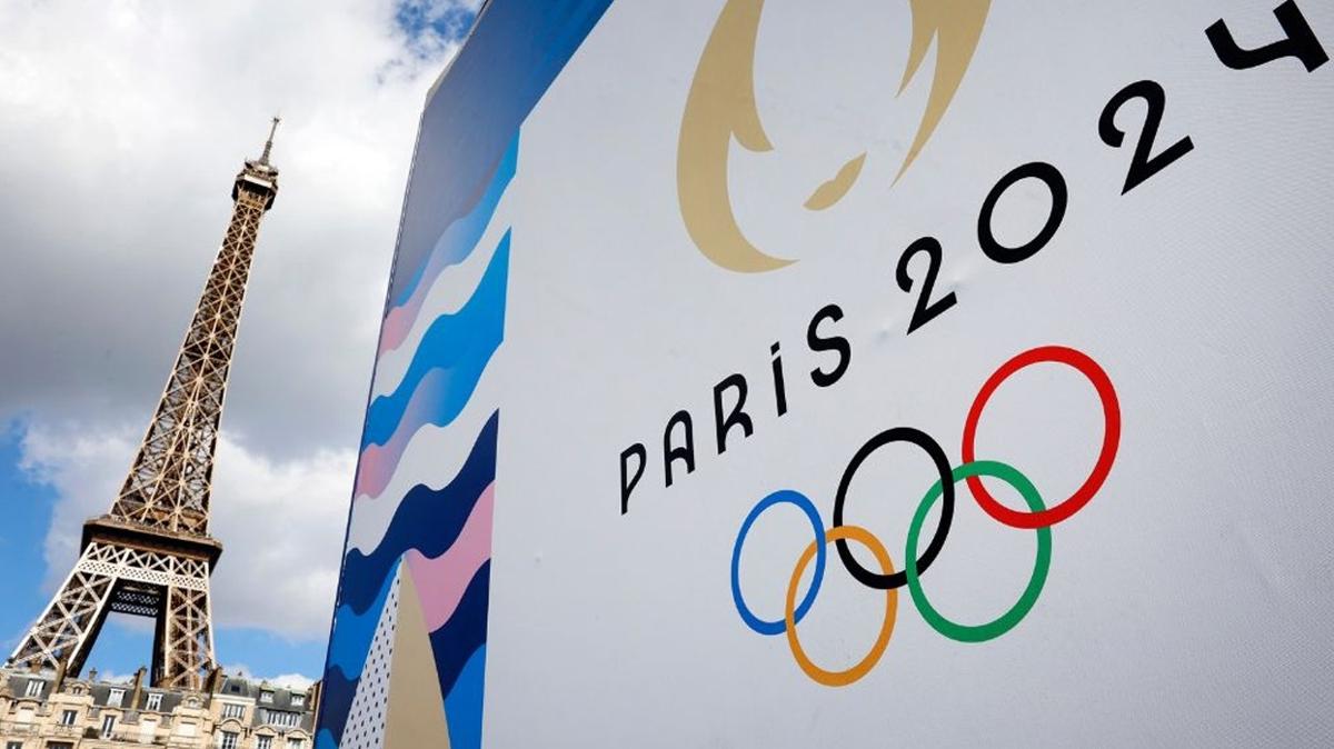 Şanlı bayrağımızın altın taşıyıcıları