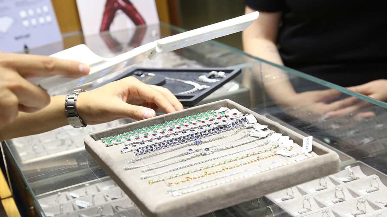 İstanbul Kuyumcular Odası mücevher dezenfektanını kuyumcuların hizmetine sundu