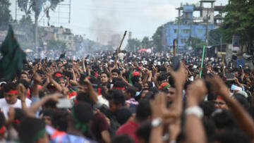 Bangladeş’te protestolar çığırından çıktı: En az 625 ölü!