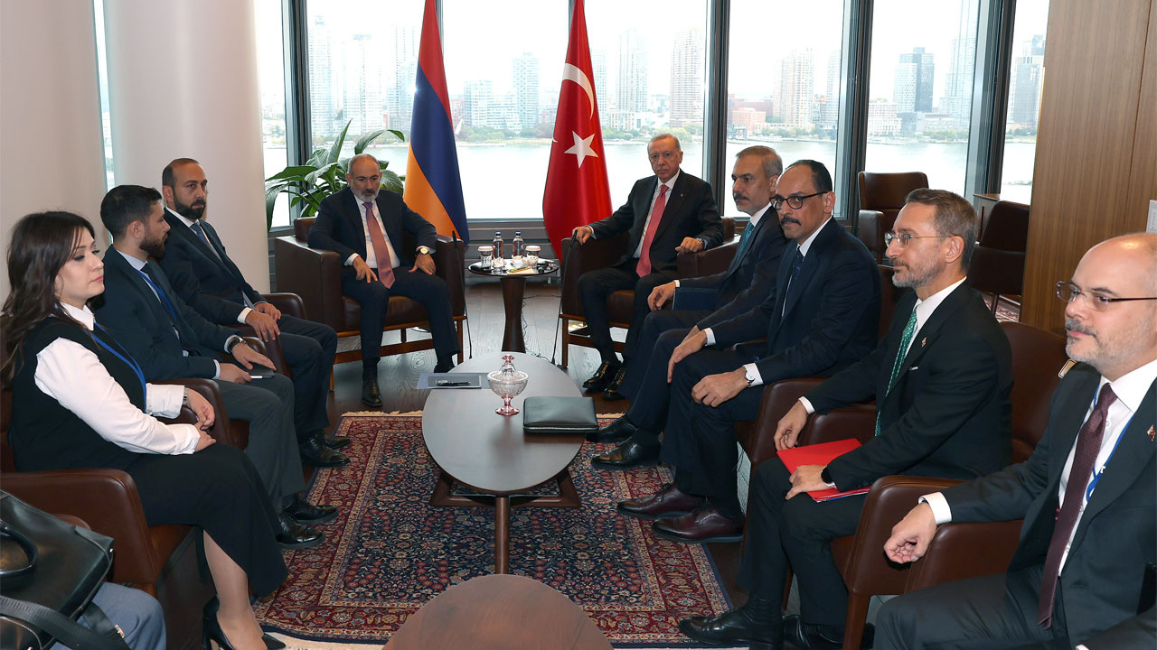 Cumhurbaşkanı Erdoğan, Ermenistan Başbakanı Paşinyan’ı kabul etti