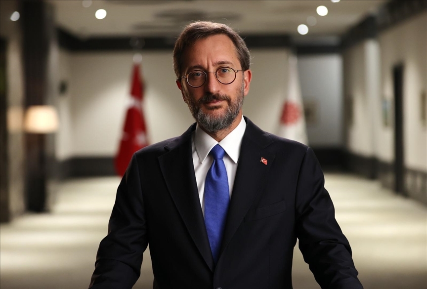 Fahrettin Altun’dan ‘Türkiye Yapay Zeka Çağına Hazır’ başlıklı baş yazı