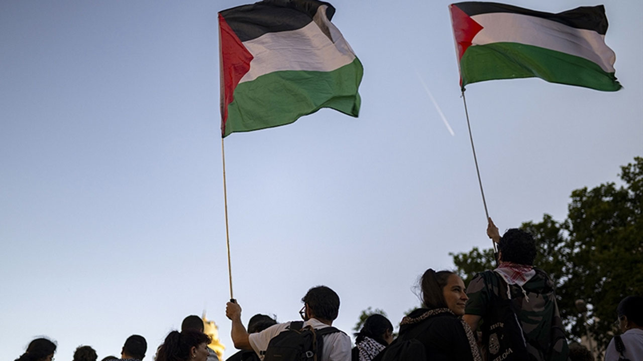 İspanya’da sendikaların çağrısıyla ‘Filistin’deki soykırıma karşı’ genel grev yapılıyor