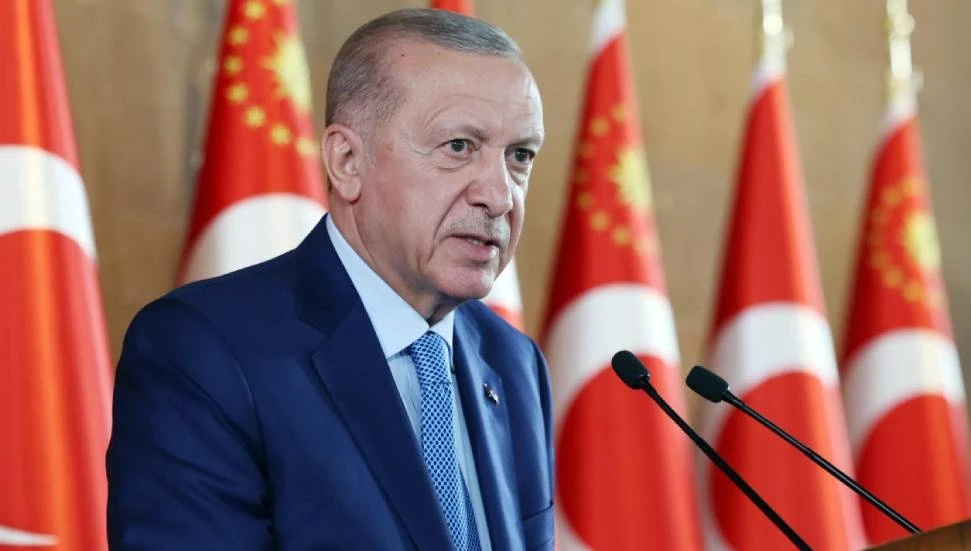 Erdoğan’dan teğmenlerin kılıçlı yeminine ilk yorum: Bu kılıçları kime çekiyorsun? Temizlenmesi için çalışma yapıyoruz