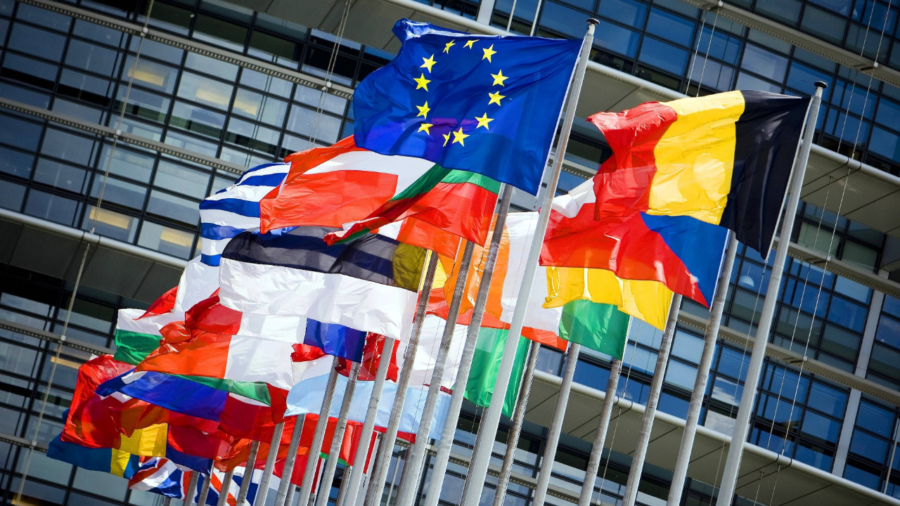 Avrupa Birliği, Macaristan’a ayrılan fonlardan 1 milyar euro kesti