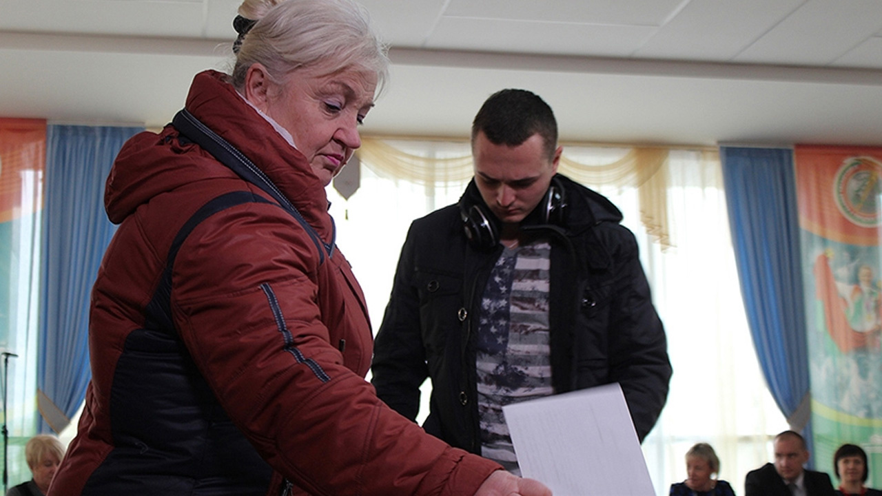 Belarus’ta halk cumhurbaşkanını seçmek için sandık başında
