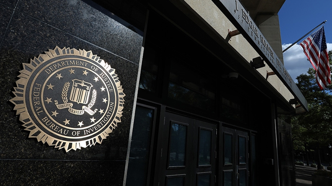 FBI’da görevli bazı üst düzey yetkililerin istifa etmeye zorlandığı iddia edildi