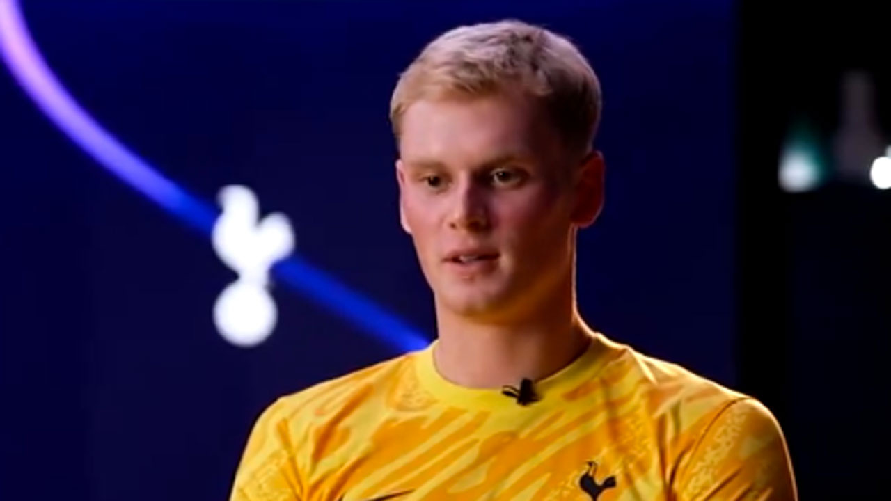 Tottenham Slavia Prag’ın genç kalecisini transfer etti