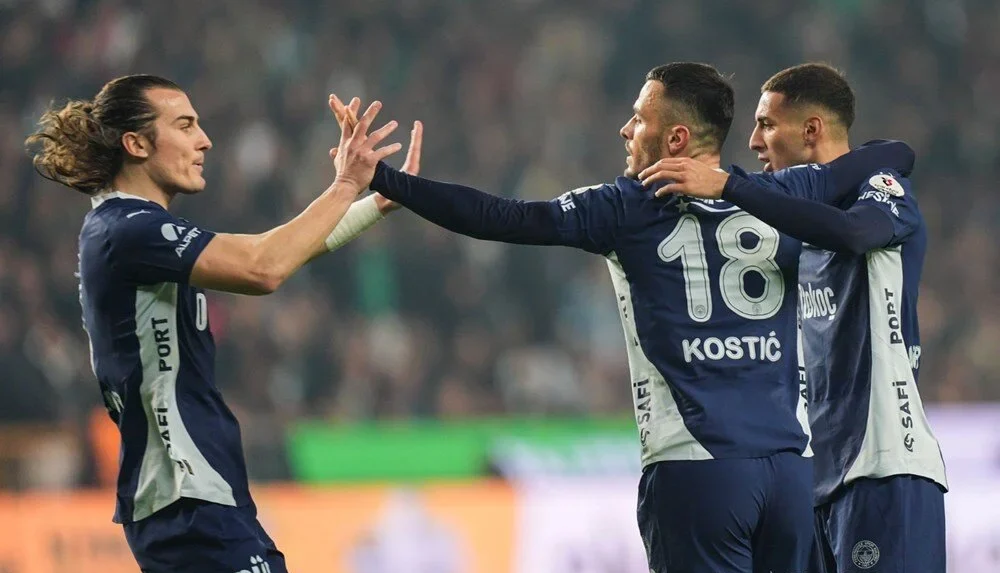 Spor 5 gollü maçta 3 puan Fenerbahçe’nin