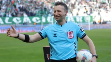 Beşiktaş – Galatasaray derbisini Yasin Kol yönetecek