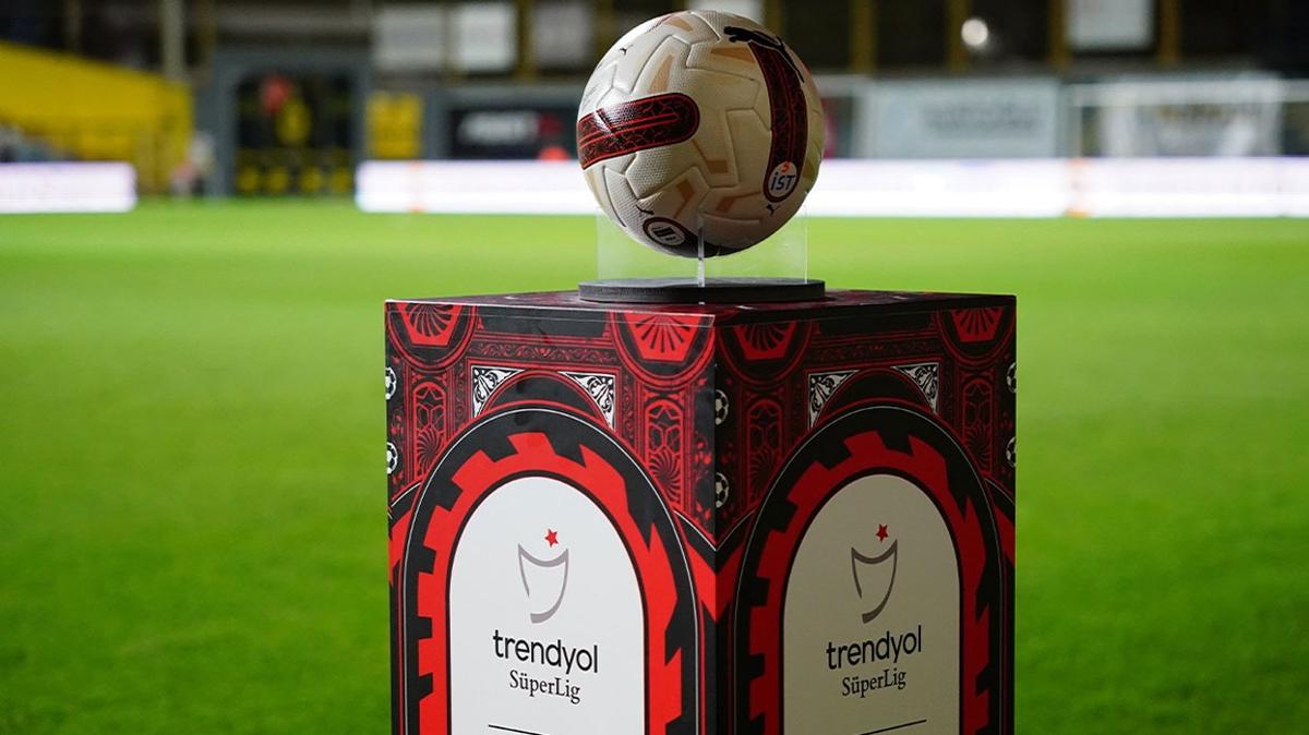 Süper Lig’de 31. hafta heyecanı başlıyor! İşte maç programı…