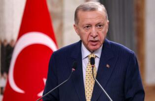 Erdoğan: Tansiyonun düşürülmesi, diyalog kanallarının açılması için her türlü gayreti gösteriyoruz