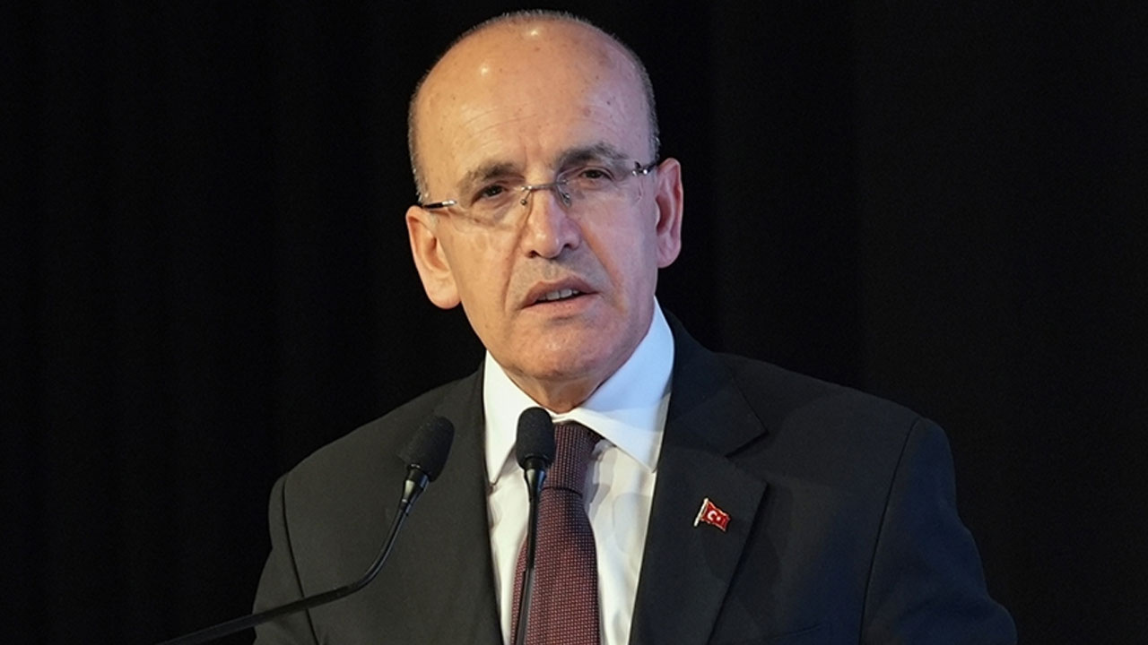 Bakan Mehmet Şimşek’ten hakkındaki iddialara sert tepki: ‘İhale kralı’ ile ticari ortaklığım yok, o fotoğraflar…