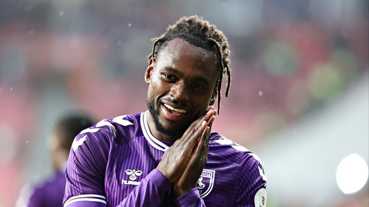 Landry Dimata: Türklerin futbola olan tutkusuna bayıldım