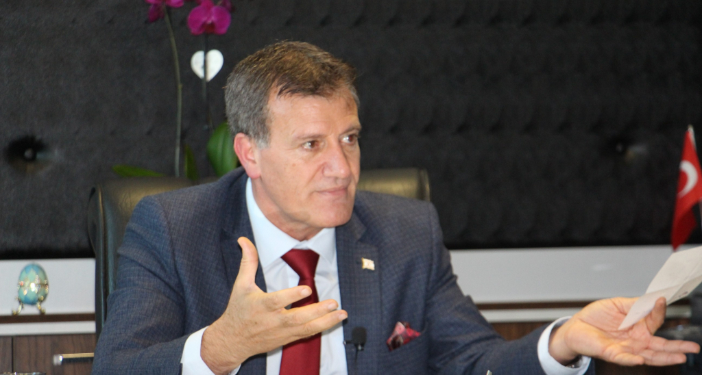 Arıklı’dan, İsrail’in Ortadoğu barışını zedeleyen saldırılarına kınama