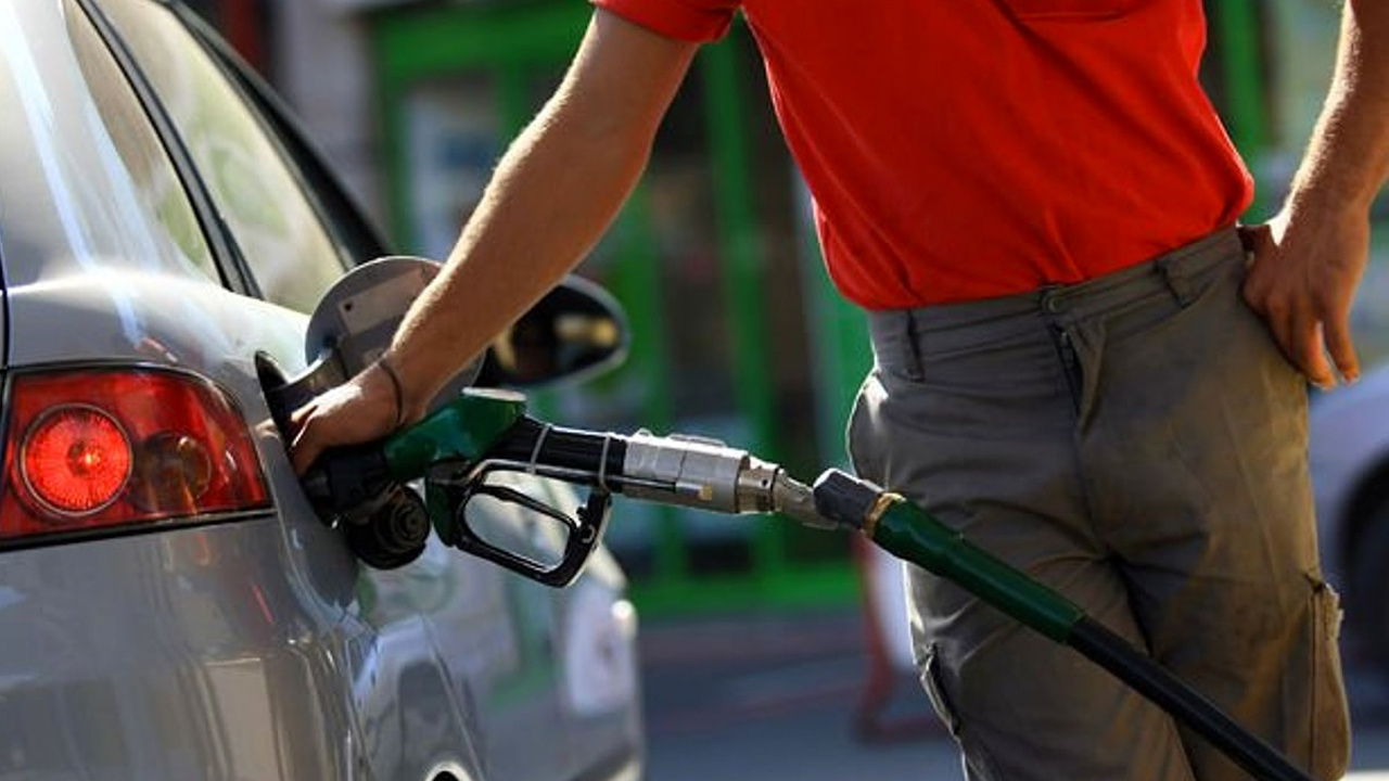 Motorinin litresi kaç lira? 9 Temmuz’dan geçerli yeni zam geldi benzinin litresi ise…