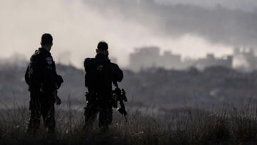 Filistin topraklarını gasbeden İsrailliler Batı Şeria’da iki Filistin köyüne saldırdı