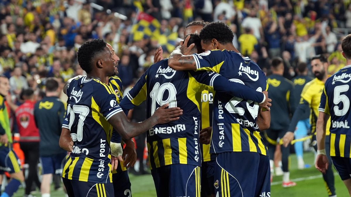 Akıllar sandıkta takım sahada