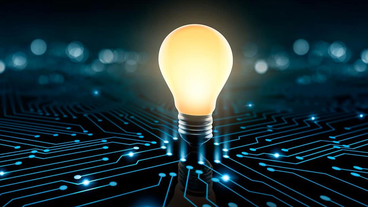 Berlin’de 2 elektrik direğinde çıkan yangın sonucu 50 bin hane ve işyeri elektriksiz kaldı