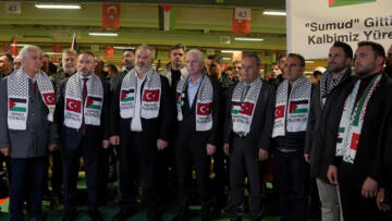 İstanbullu balıkçılar bir günlük hasılatını Gazze’ye bağışladı