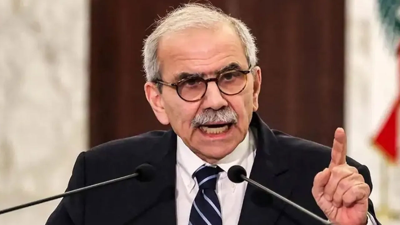 Lübnan Başbakanı Selam’ın yasağına rağmen Güvercin Kayalıkları’na Hizbullah liderlerinin portreleri yansıtıldı
