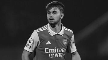 Maç sırasında hastaneye kaldırılmıştı! Arsenal’ın eski oyuncusu hayatını kaybetti