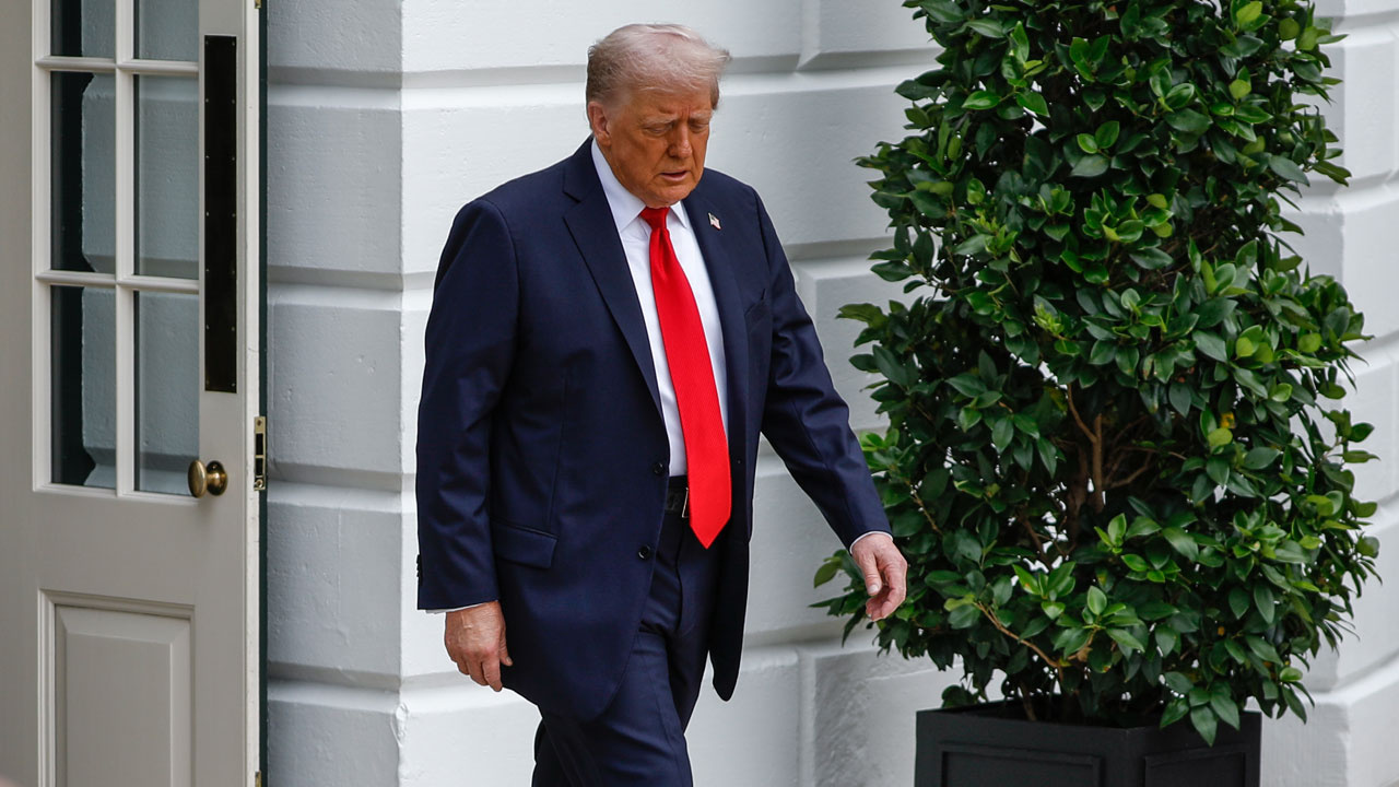 Washington’da Restorana yemeğe giden Trump’a protesto şoku