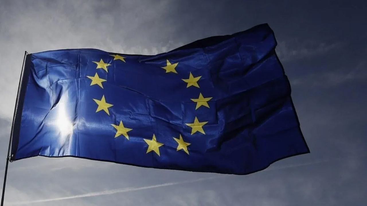 AB ülkeleri, Avrupa’yı yeniden silahlandırma programını onayladı