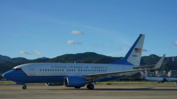 ABD’nin New York kentindeki LaGuardia Havalimanı’nda iki yolcu uçağı çarpıştı