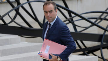 Fransa Cumhurbaşkanı Macron’un Lecornu kararı Fransızları çileden çıkardı
