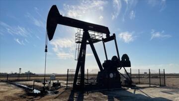 Brent petrolün varili 62,18 dolardan işlem görüyor