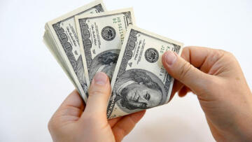 Dolar ve euro güne böyle başladı! Alış-satış rakamları